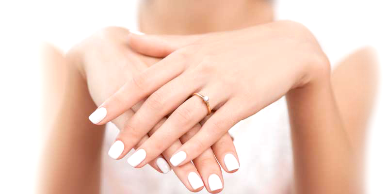 How to wear a wedding band and engagement ring