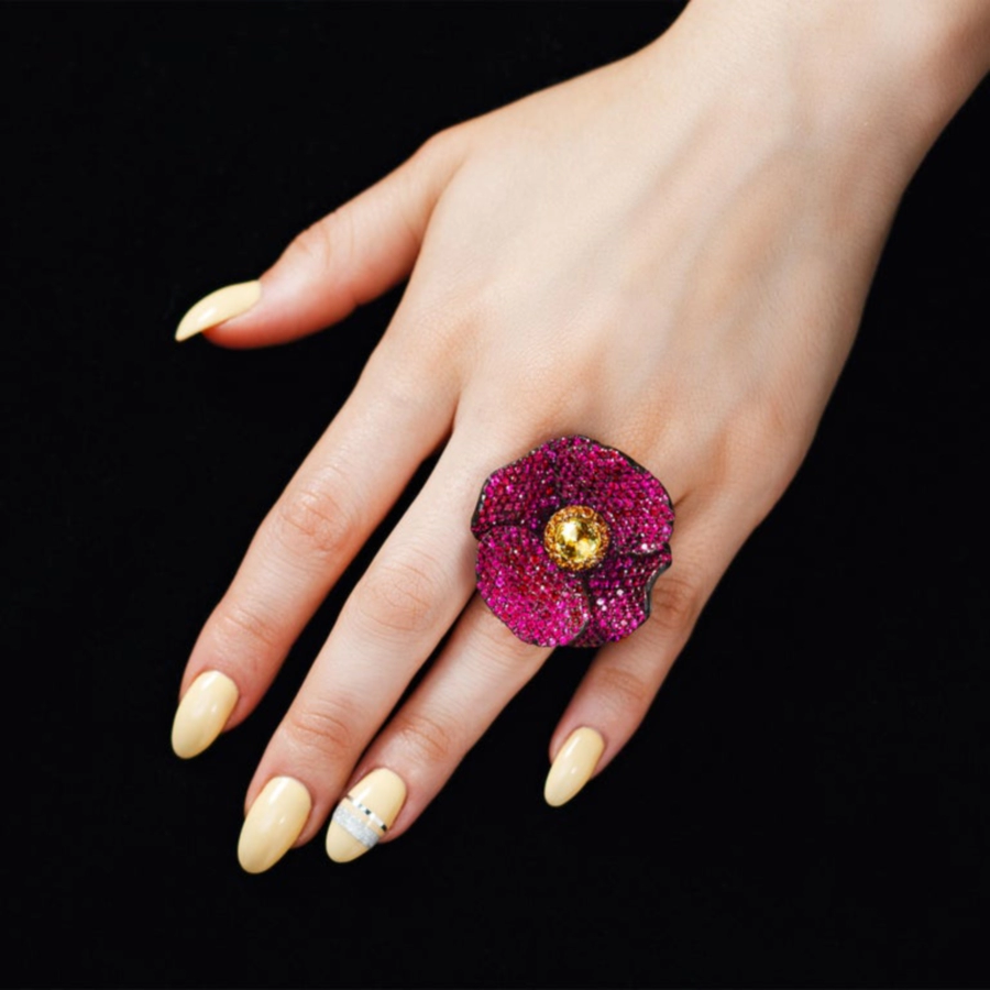 Leon Megé "Poppy Flower" Haute Couture ring with fancy yellow diamond mounted "en Tremblant" r1241