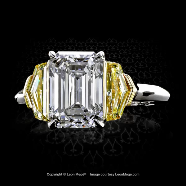 Splendid Leon Megé three-stone ring with emerald cut and fancy yellow epaulettes diamonds r7053