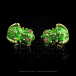 Leon Megé hand-carved frog cufflinks in vibrant shamrock-green Guilloche enamel over 18K gold c0005